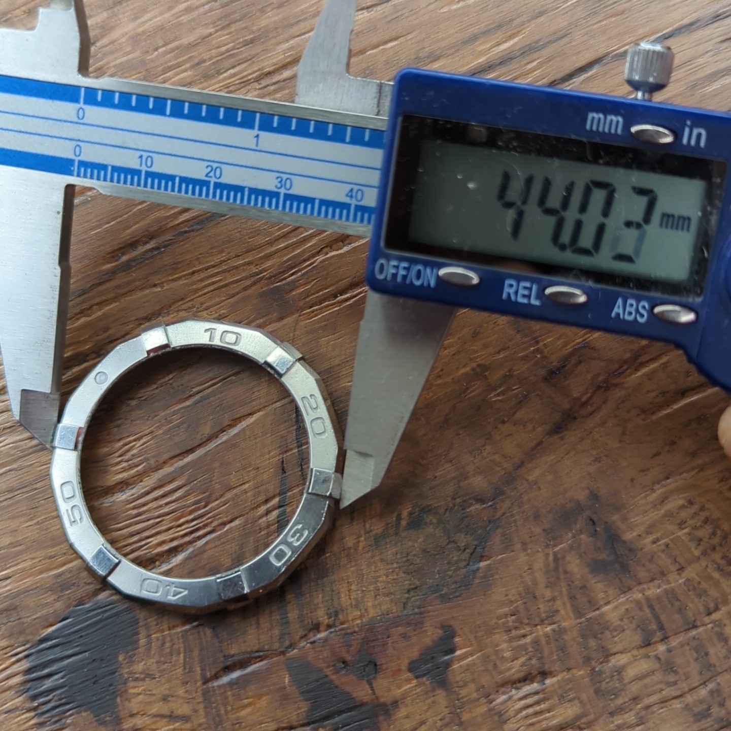 Tag Heuer CAY2110-0 Aquaracer Used Original Watch Bezel Part (U75)