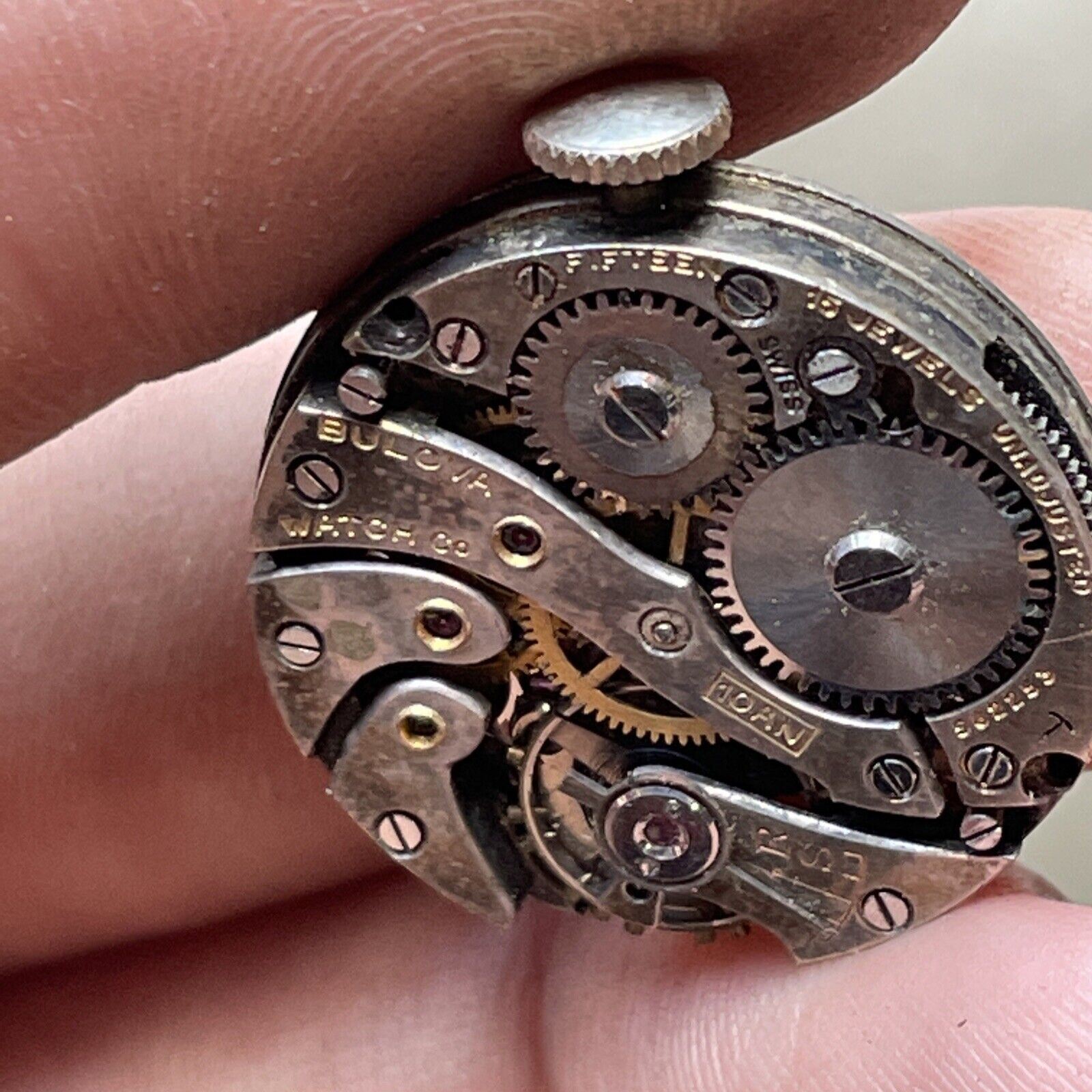 Vintage Bulova Watch Co. Swiss Fifteen Jewel Unadjusted Movement