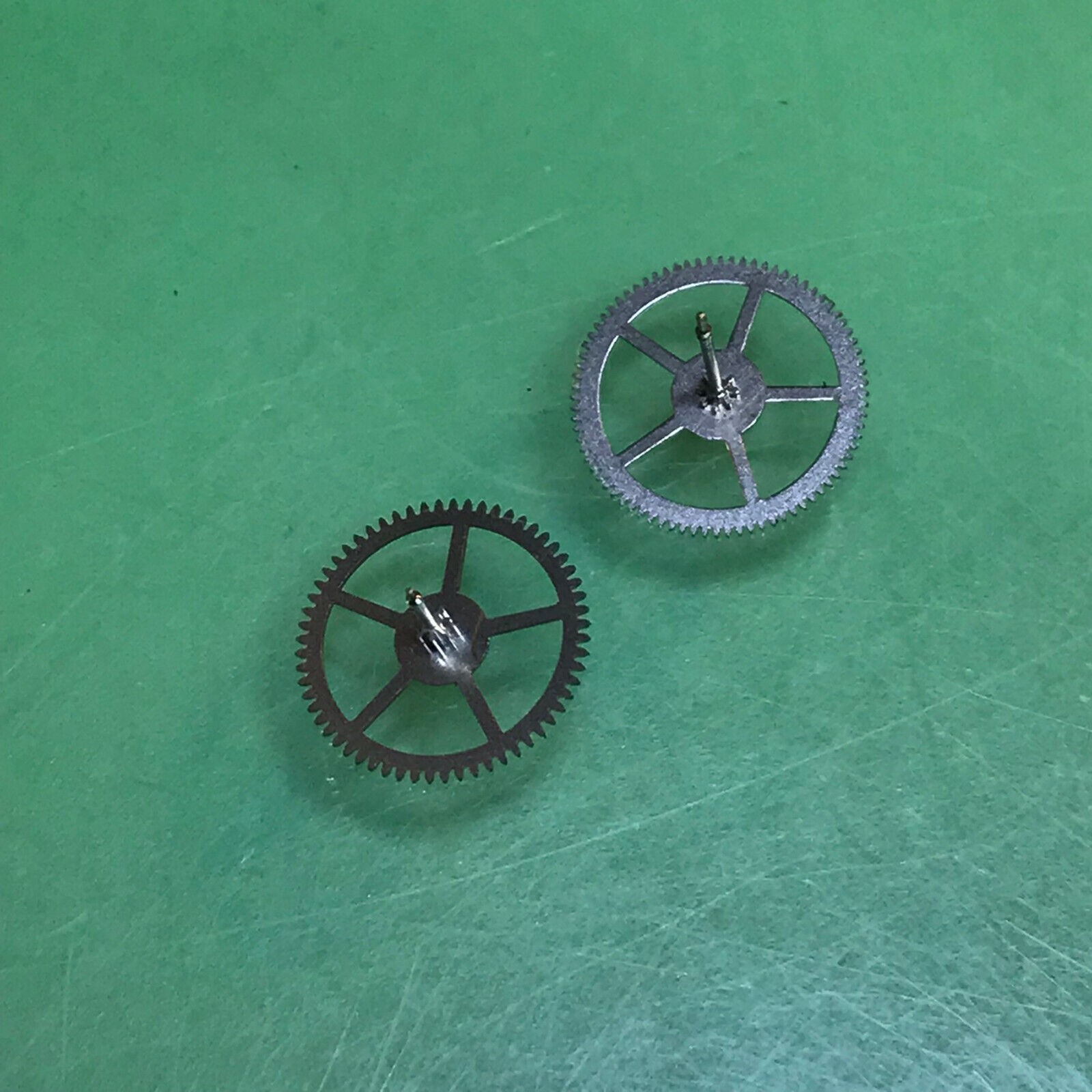 ST Standard Cal. 1686 Third and Fourth Wheels Original Watch Parts V54