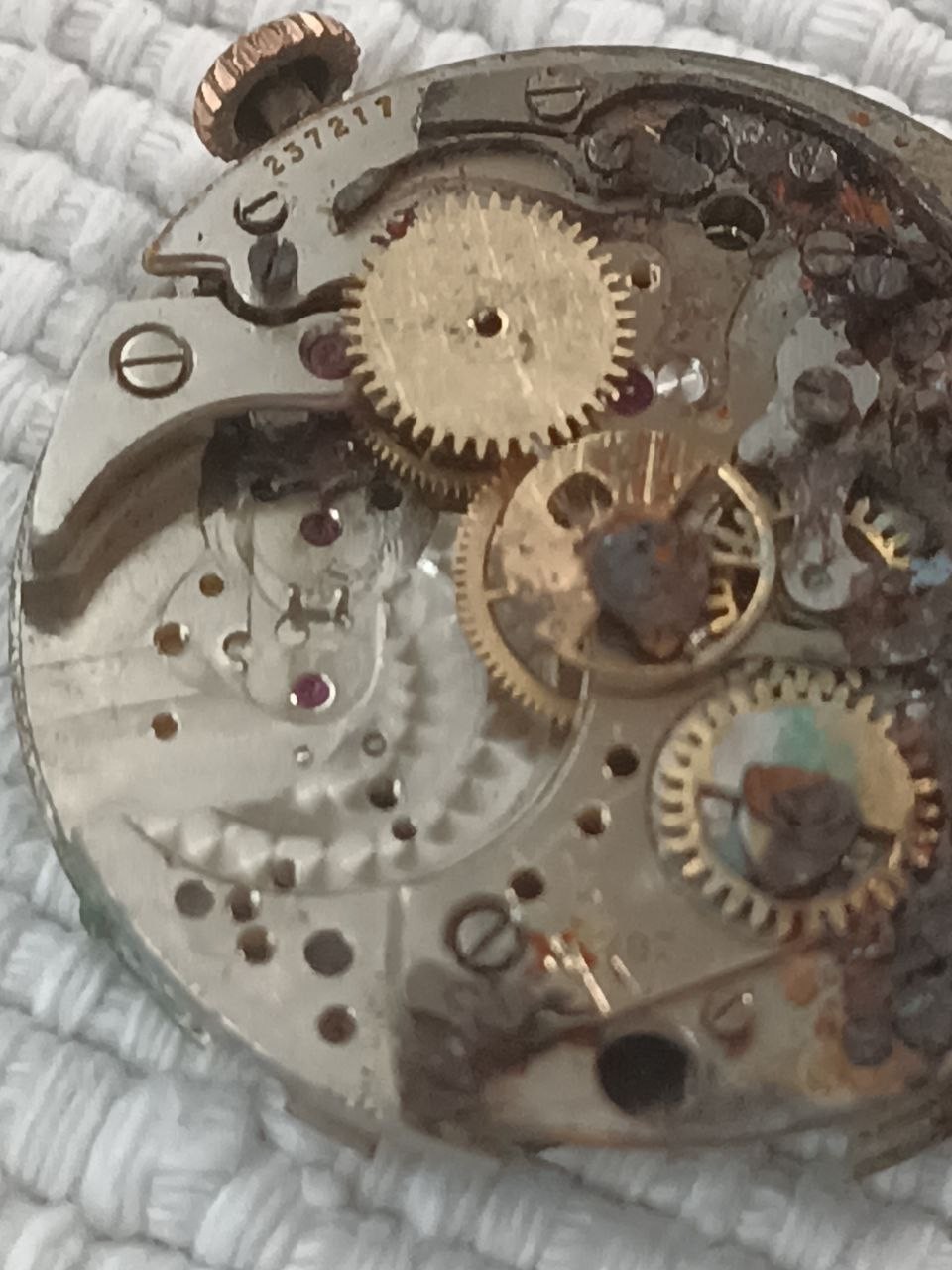UNIVERSAL GENEVE 287 AERO COMPAX MOVEMENT PARTS IN GOOD CONDITION
