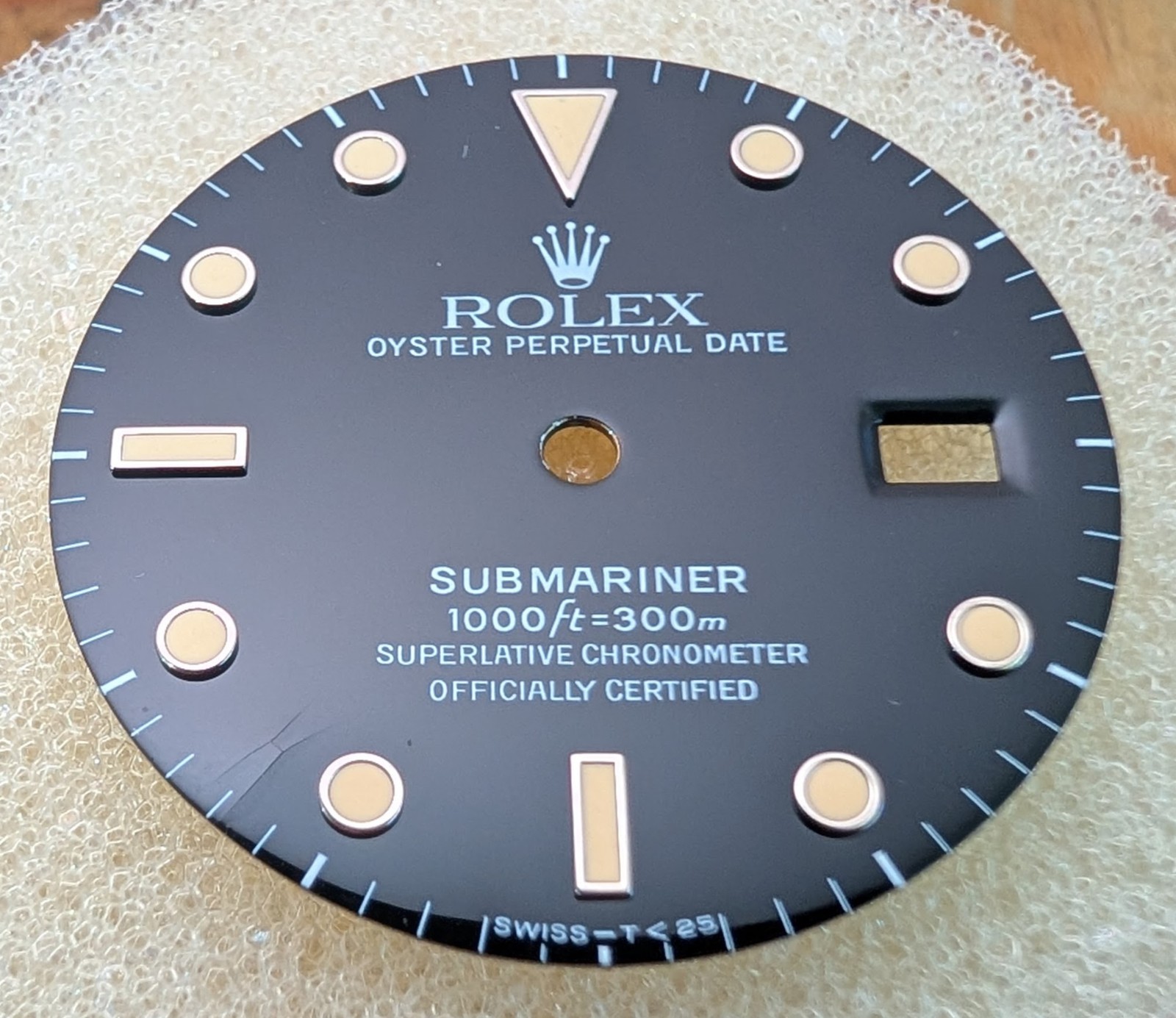 Rolex Submariner Black Glossy Tritium Dial ref 16800 with patina