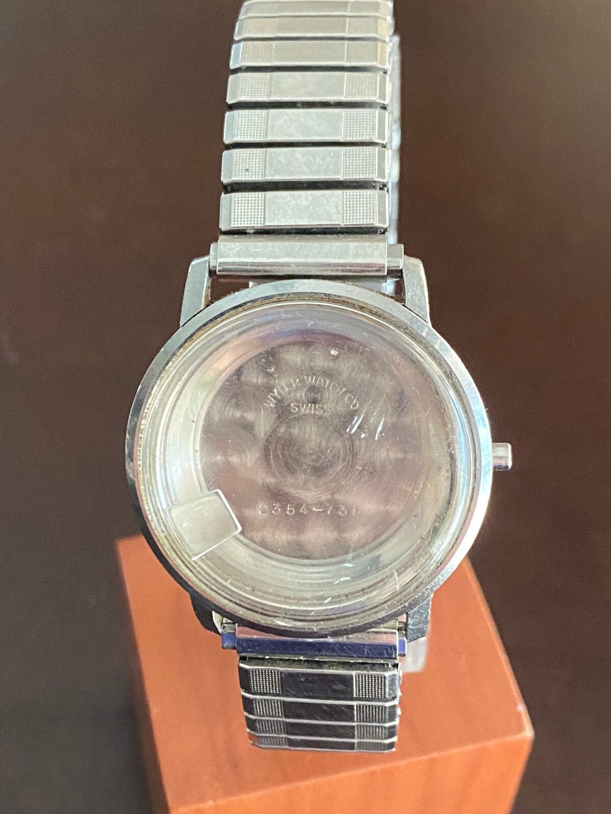 VINTAGE WYLER INCAFLEX WRIST WATCH CASE AND BAND ONLY, 2354-735