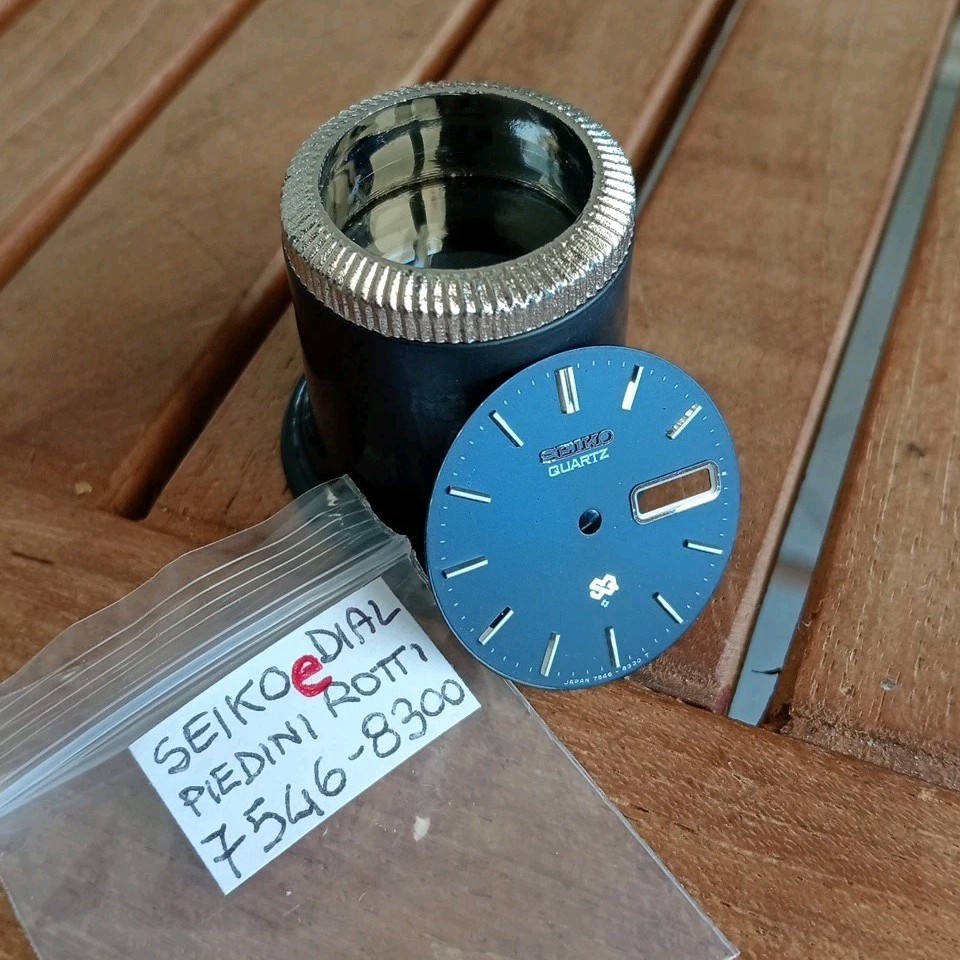 Seiko Quartz R. 7546-8300 DIAL Day-Date Dial Vintage USED Broken Feet
