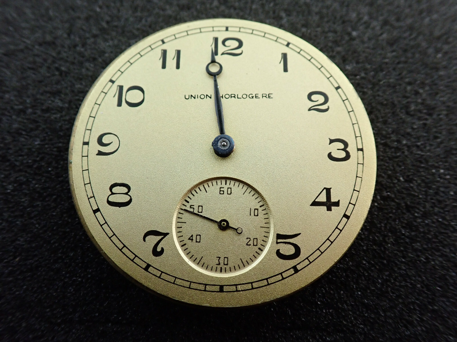 VINTAGE 43MM UNION HORLOGERE OPEN FACE POCKET WATCH MOVEMENT – RUNNING
