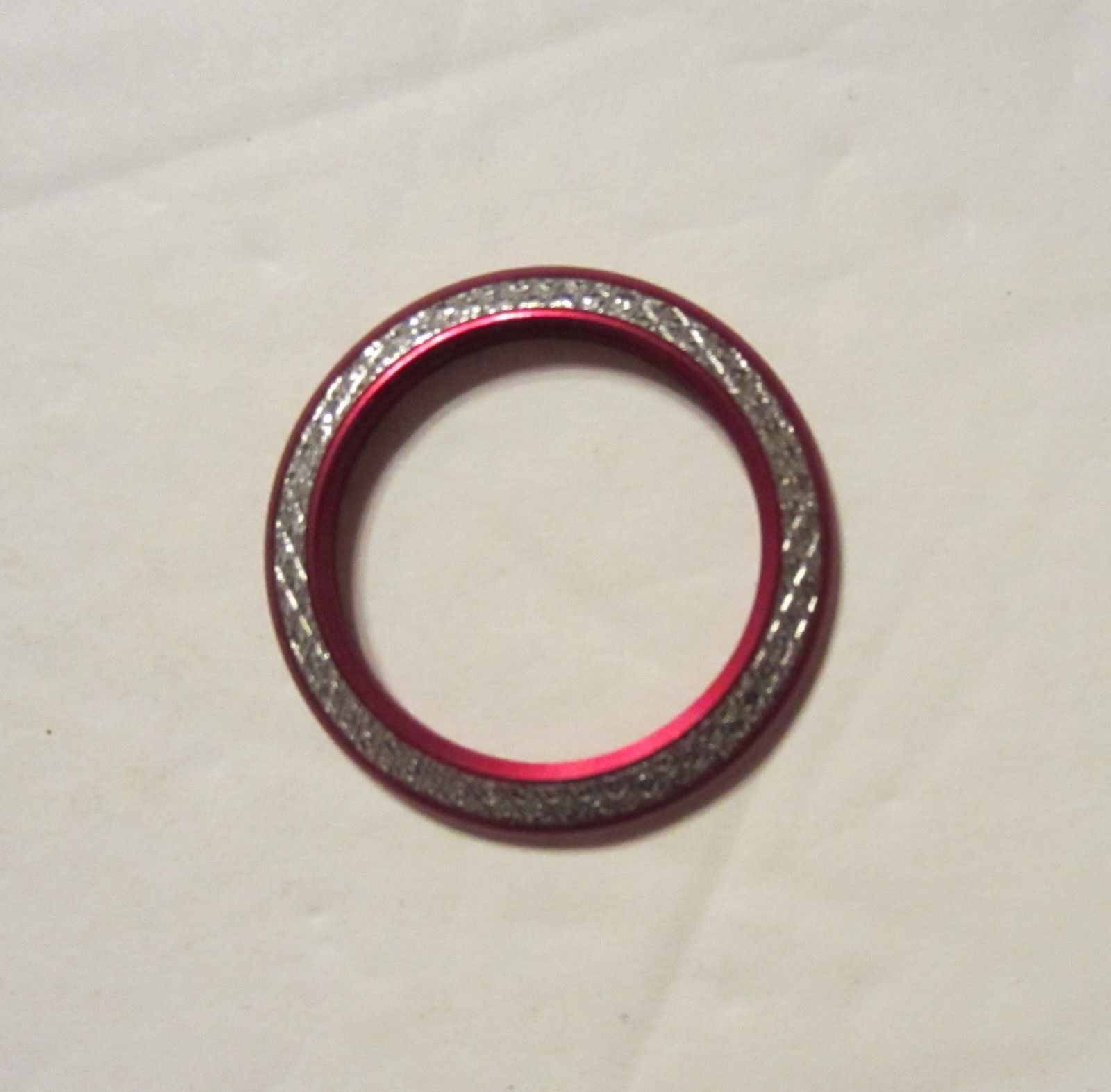 Gucci Red Diamond Cut Bezel – For 1100 Series Watch 11/12.2