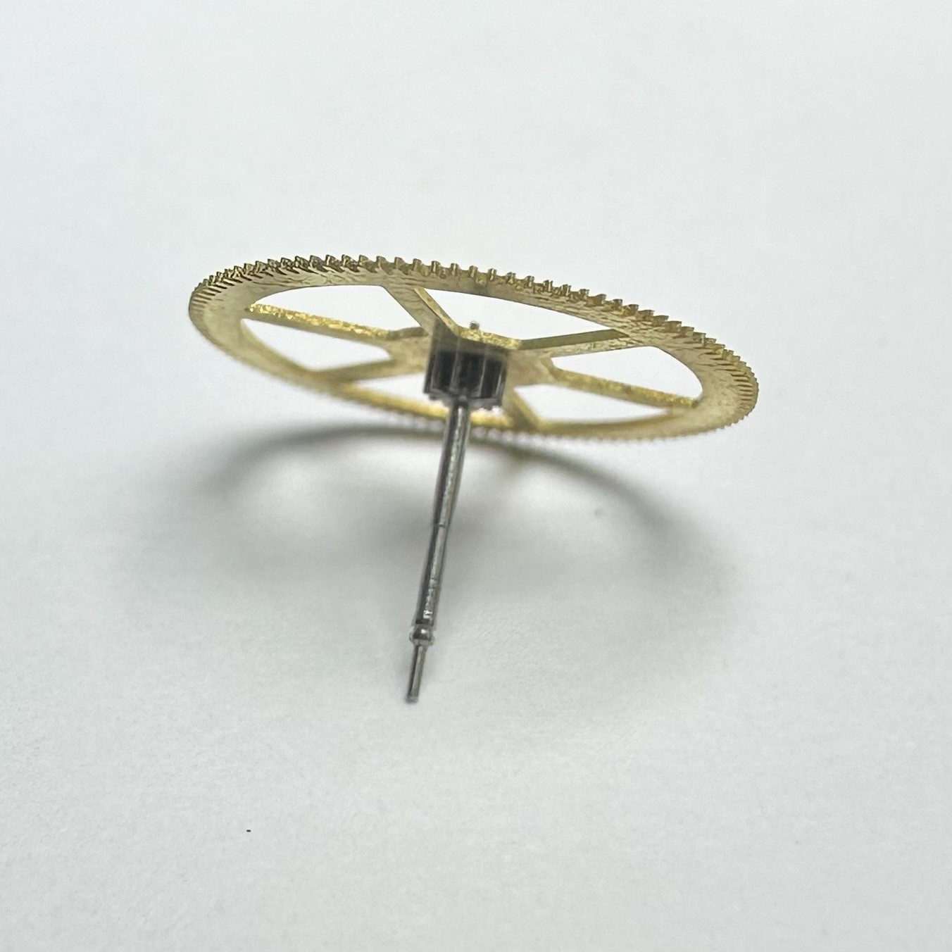 241 701 NOS FOURTH WHEEL SWEEP SECOND WHEEL FOR VINTAGE SEIKO 5740C