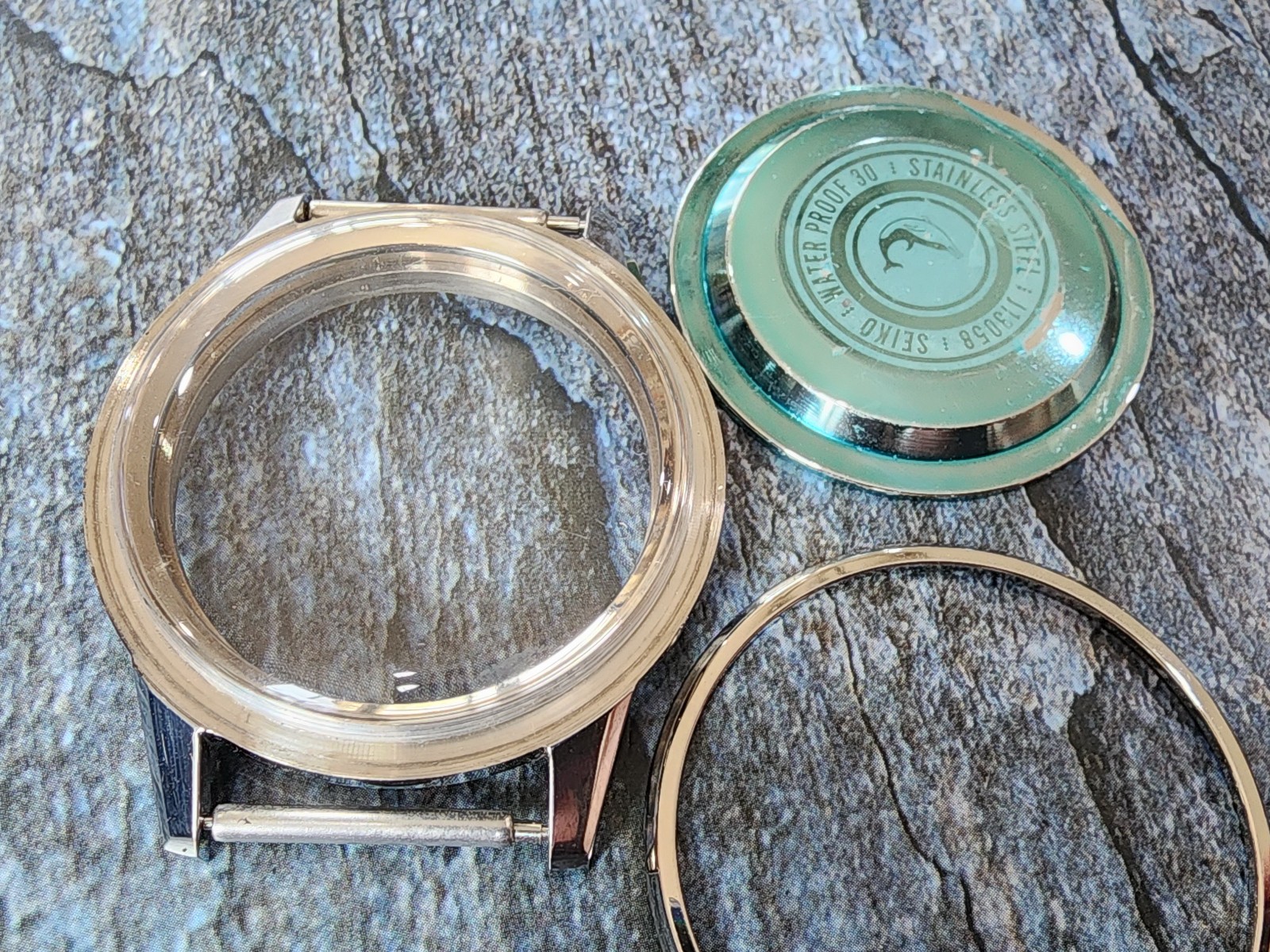 NOS GENUINE CASE VINTAGE SEIKO J13058 COMPLETE CASE SS.