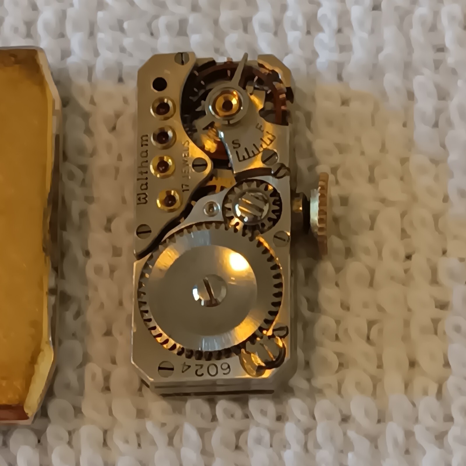 Vtg 1930s Waltham Ladies Model 400 17J Baguette GP Watch (Repair/Parts)
