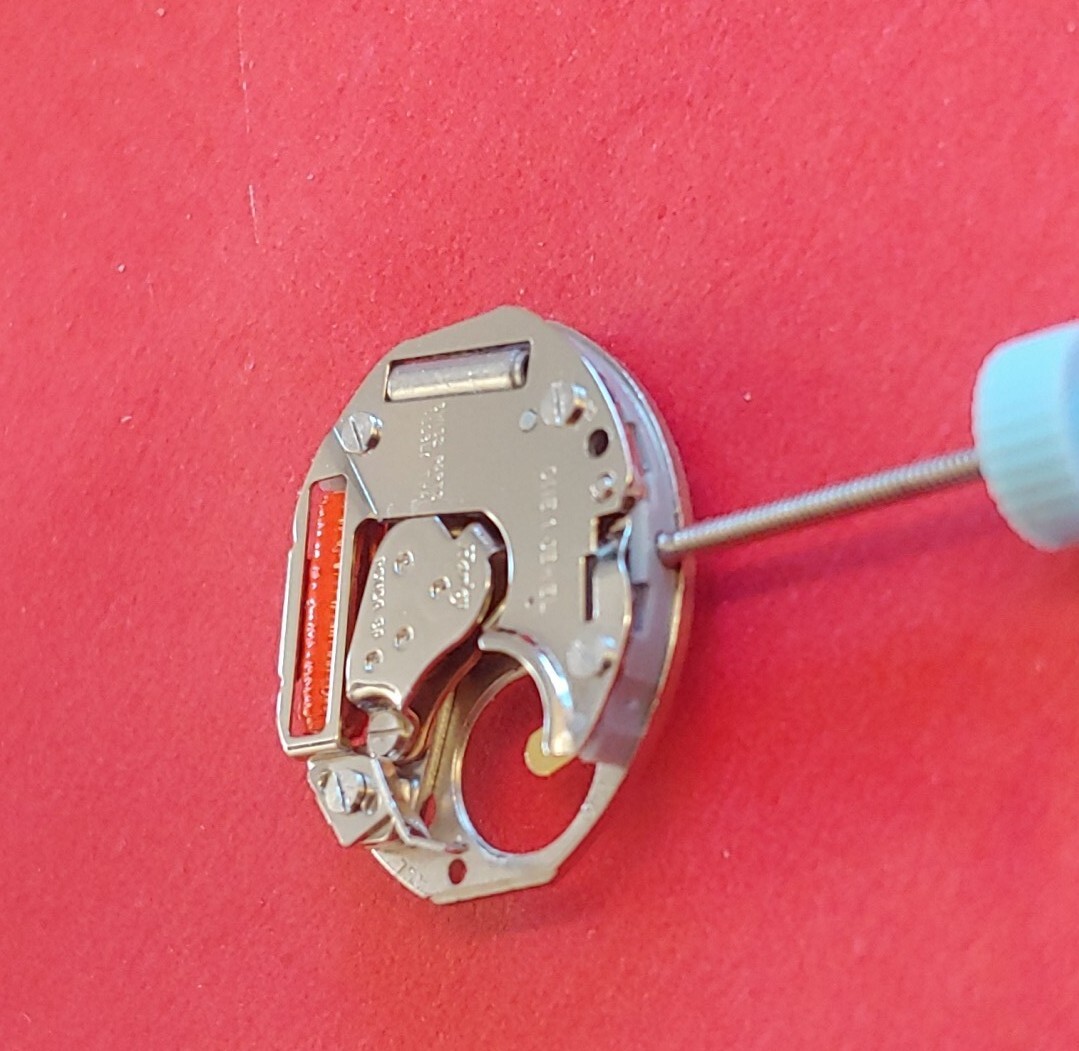 Ronda SA 753 Swiss Parts 1 Jewel Quartz Movement. Sets, Runs, Keeping Time 24Hr