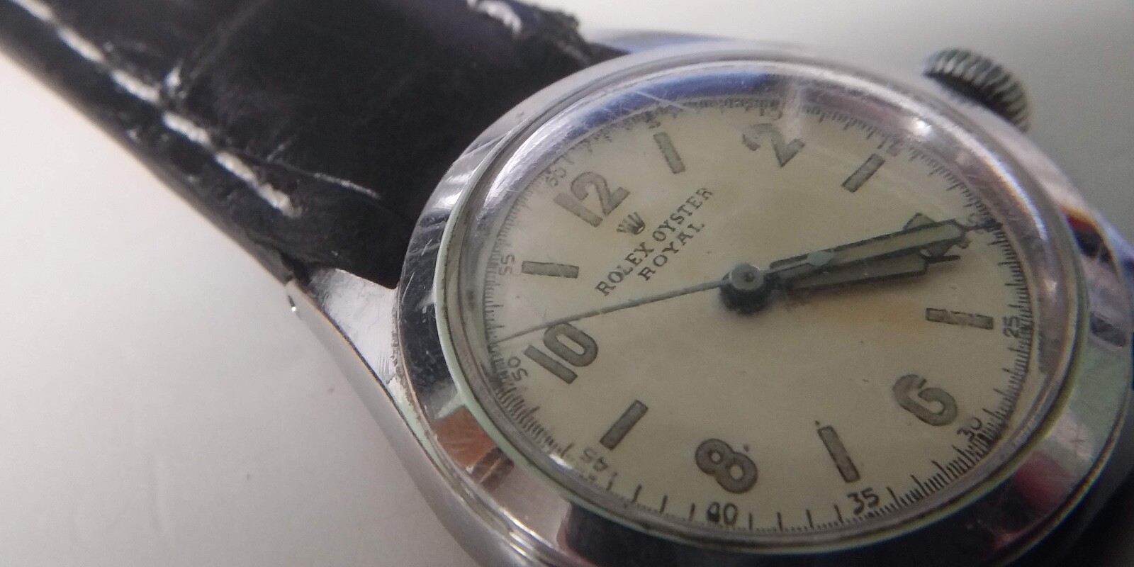 Genuine Vintage Rolex Oyster ROYAL wristwatch ca 1640. 1940s. running condition
