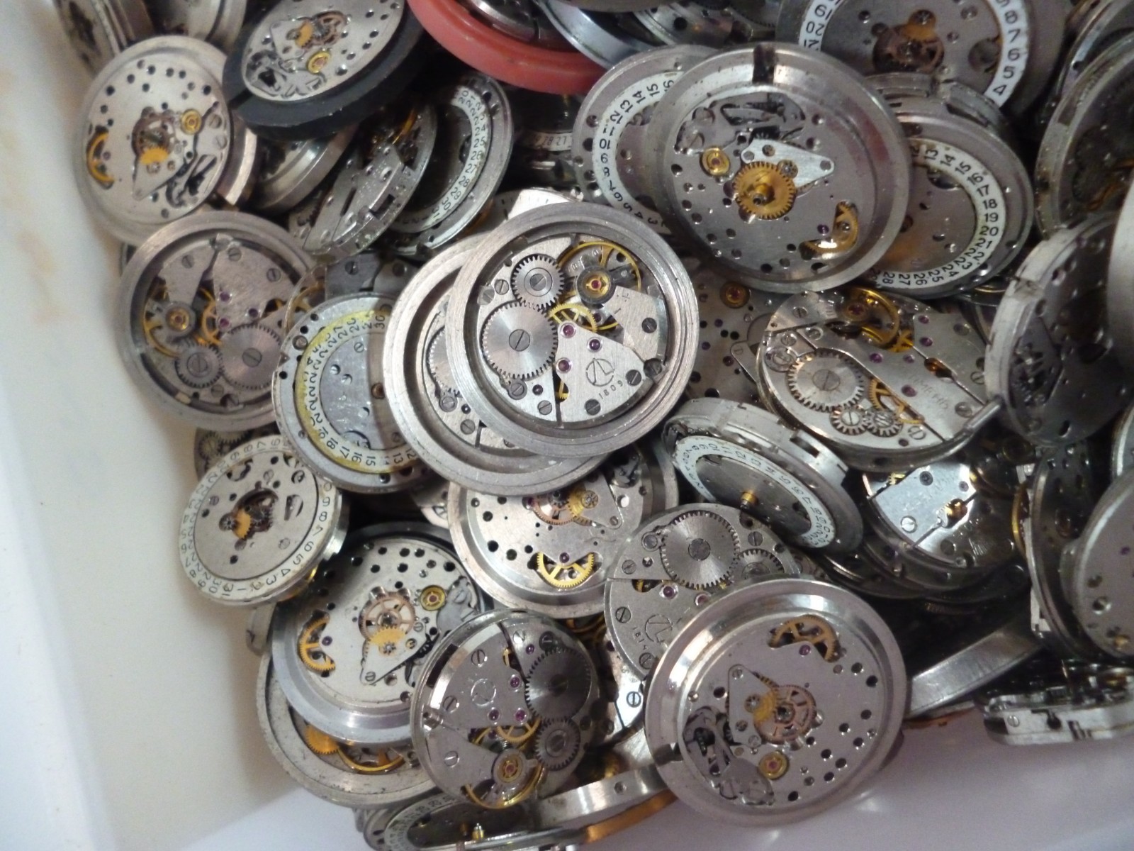 Job Lot 15 x randomly selected Broken Watch Movement Steampunk Craft Making