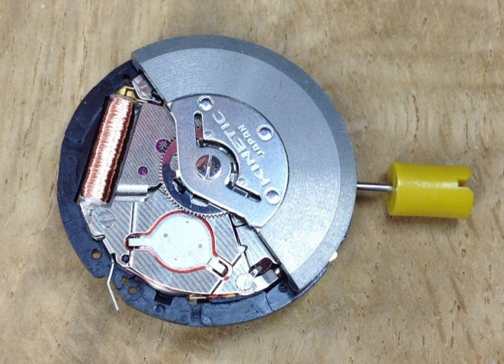 Seiko 5M83A Kinetic Watch Movement – N.0.S – Untested – Parts / Repair