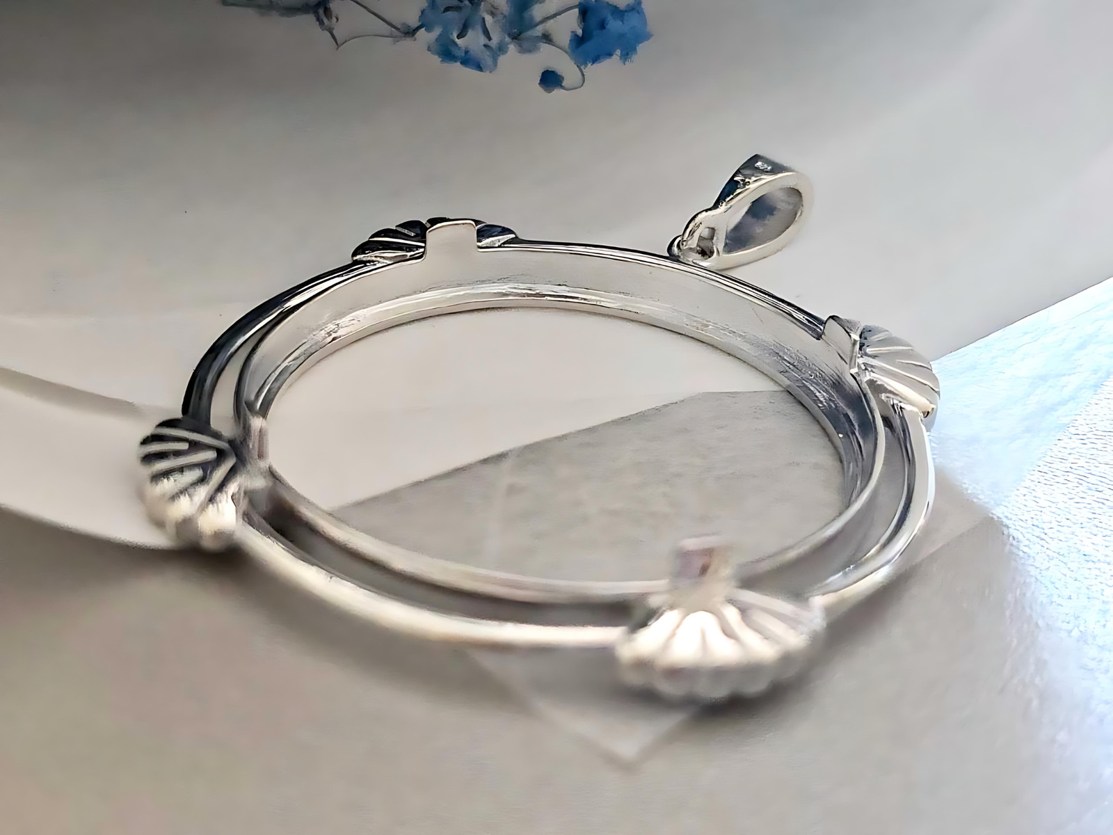 925 Sterling Silver Prong Back Clamshell Edge Bezel for 38mm 1 Dollar Coins