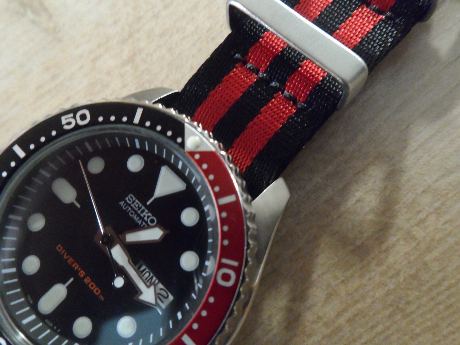 Flat Aluminum Bezel Insert for Seiko SKX SRPD Bezel Black Red and Adhesive Ring