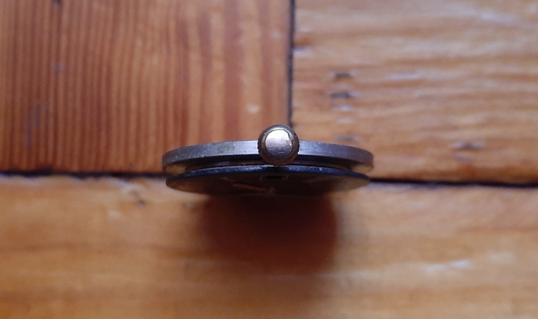Old Soviet men’s watch mechanism USSR Wostok 2214. not work