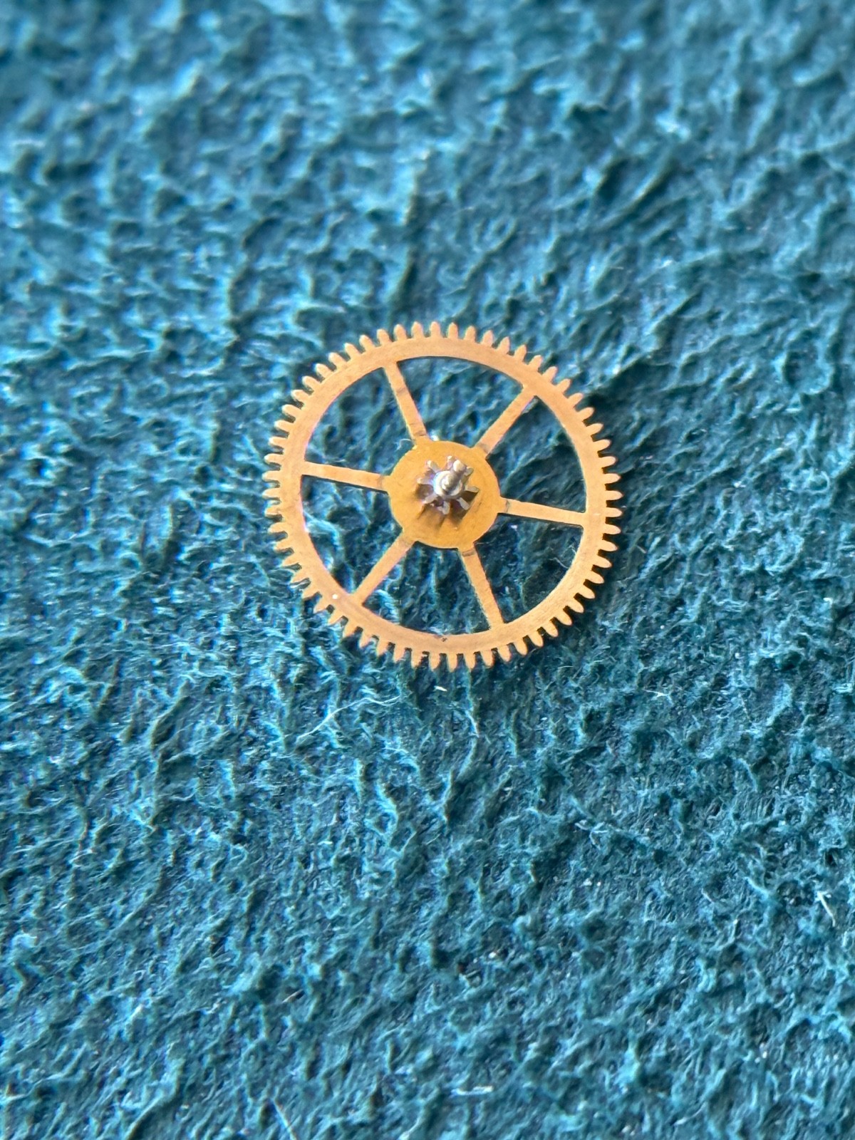 Girard Perregaux 21 Third Wheel #214/130, Long Pivot For Sweep Second Pinion
