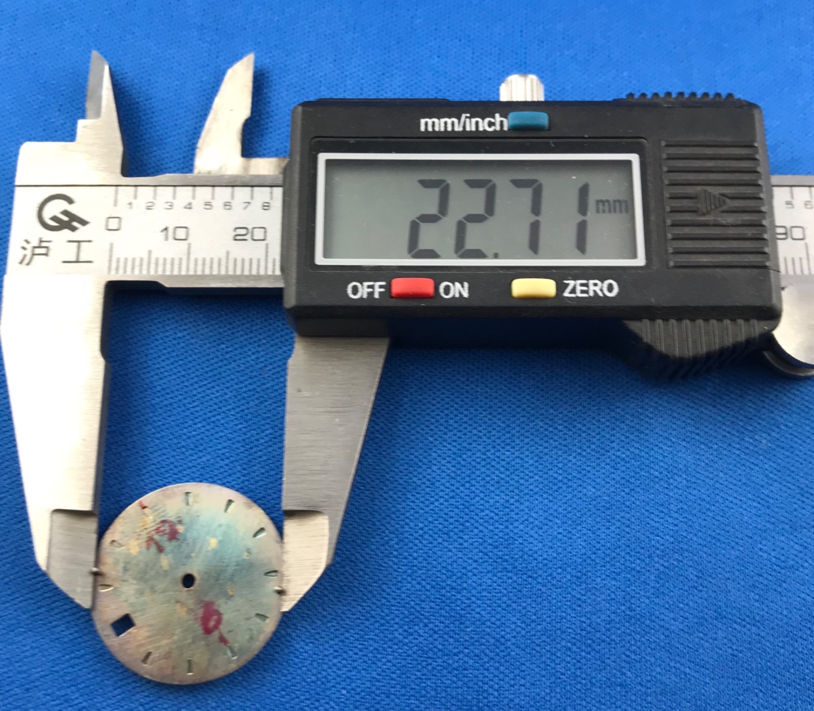MONDIA Wrist Watch Dial Part 24mm -Quartz- Light Dots -Swiss Made- #701