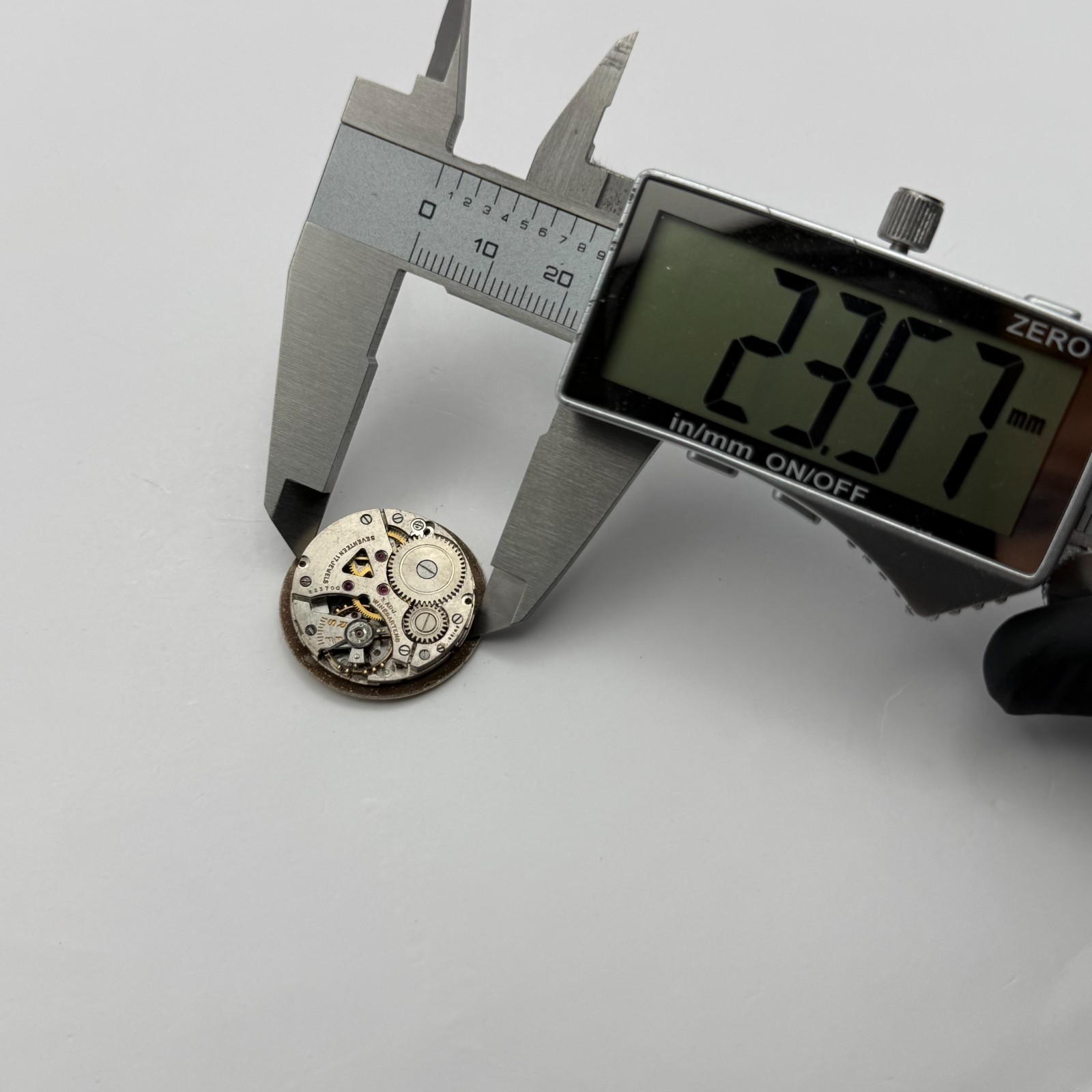 Winegartens London Watch Movement Running 17 Jewels Manual Wind Parts 23.5mm