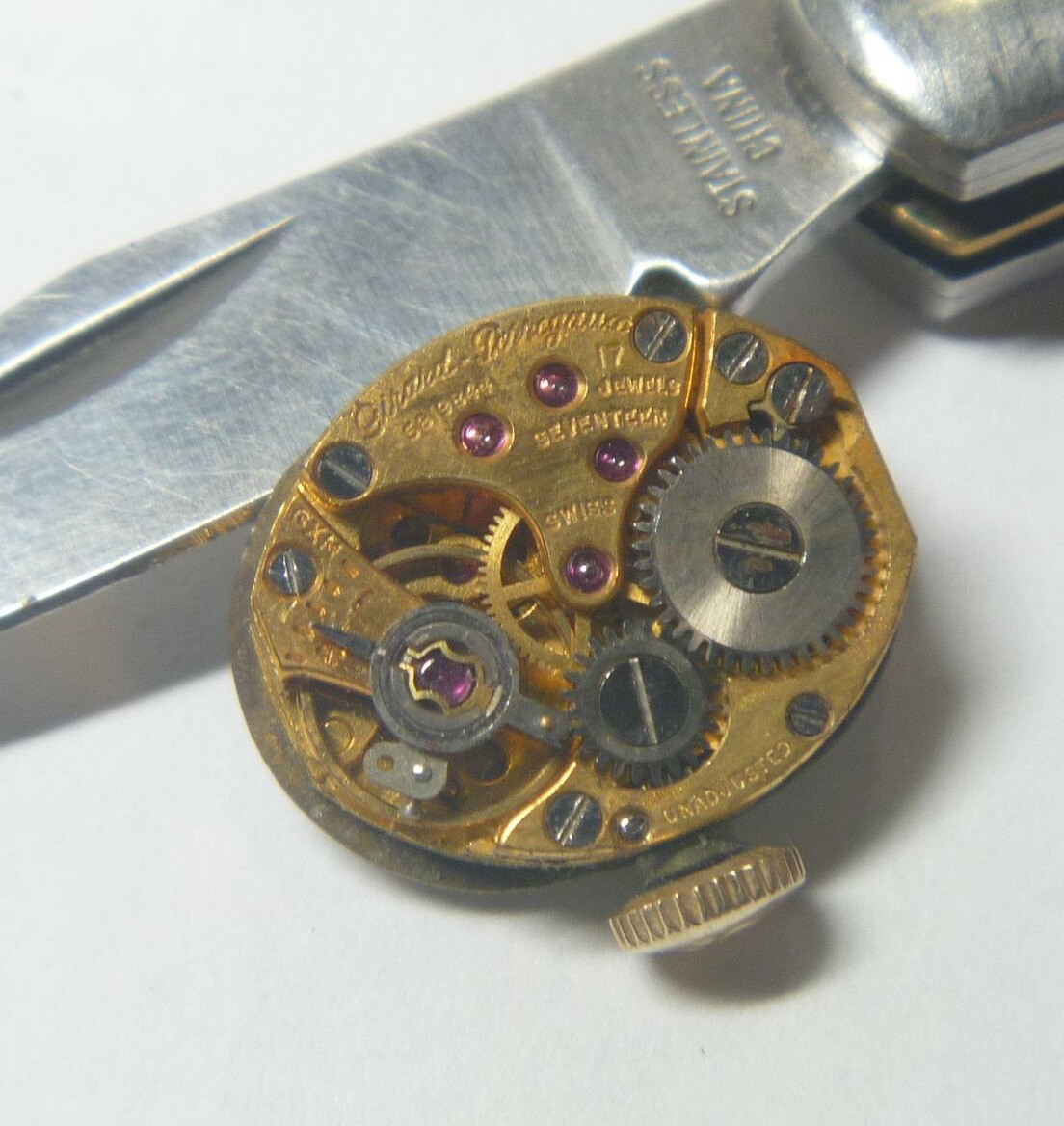 1950s Girard-Perregaux 17 Jewels 5 1/2 Ligne Lds Movement, Dial Hands 4Parts!