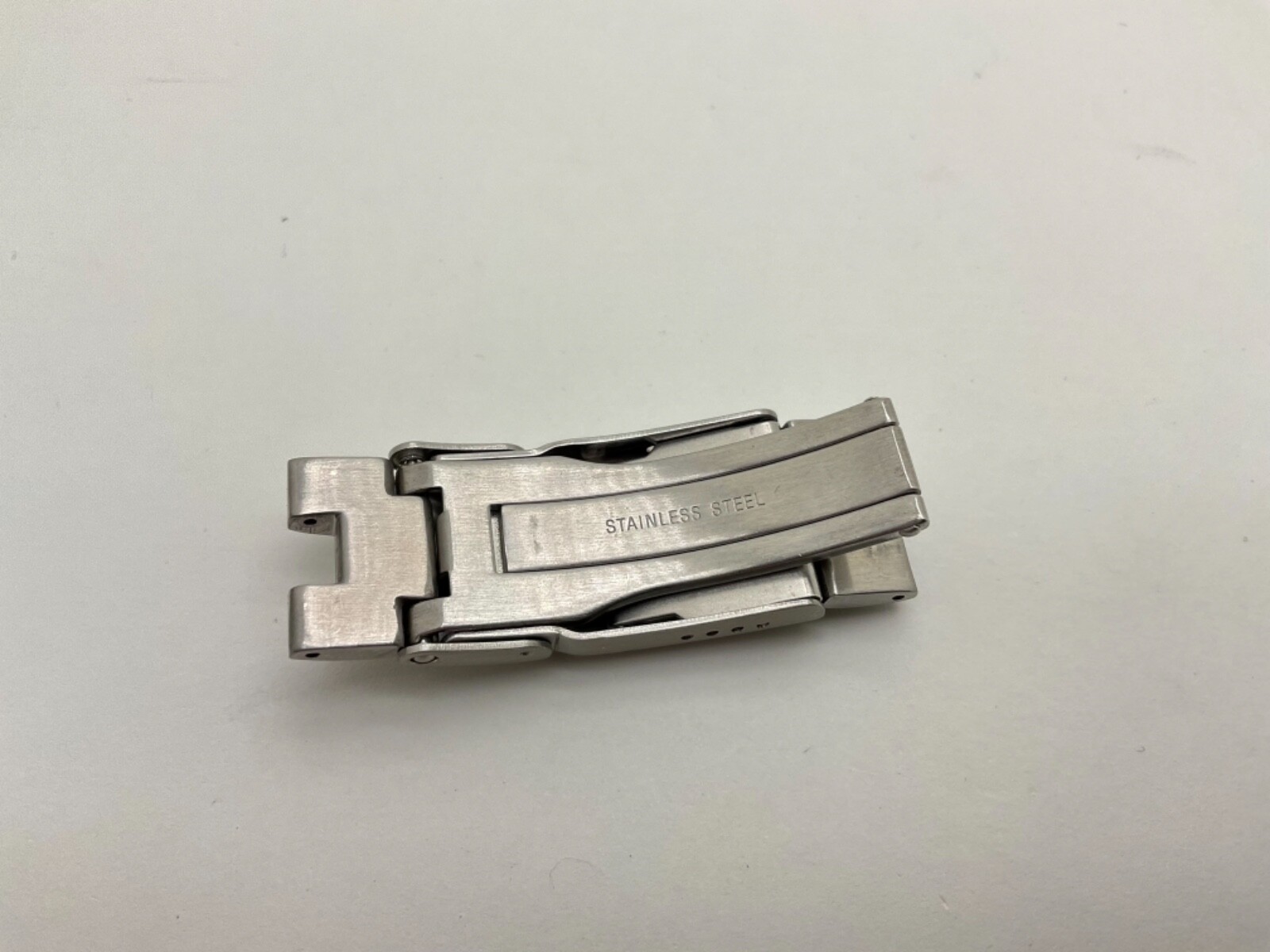 VICTORINOX CHRONO-RACER V7-25X stainless steel clasp
