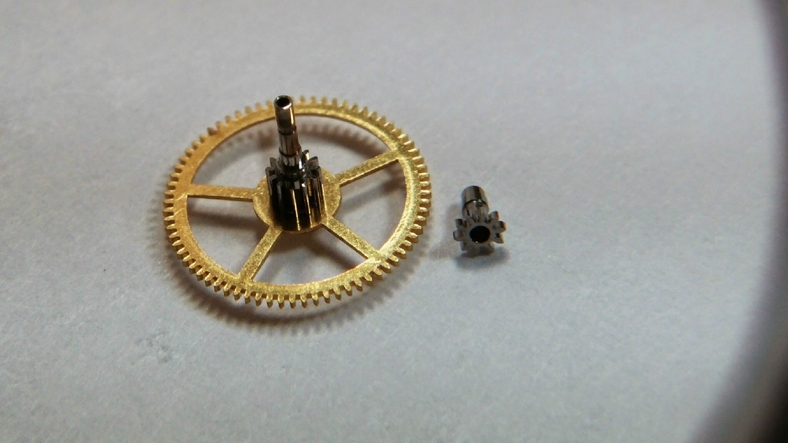 VC Vacheron 453, 450 Center Wheel and Cannon pinion 205+206 watch part