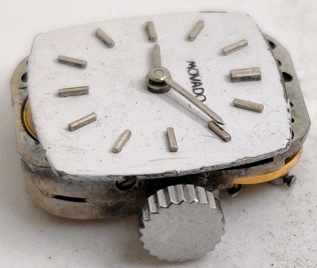 Vintage Movado Cal. 48 17 jewel watch movement Runs For Repair