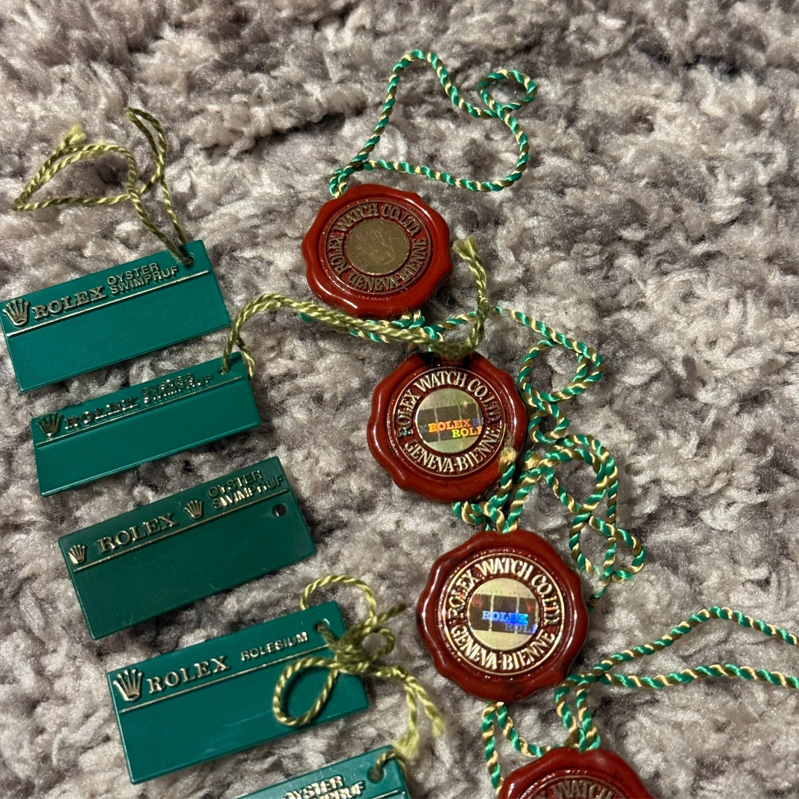 [100% authentic] ROLEX Red Crown Hang Tag & Green Hang Tag 11-Piece Set