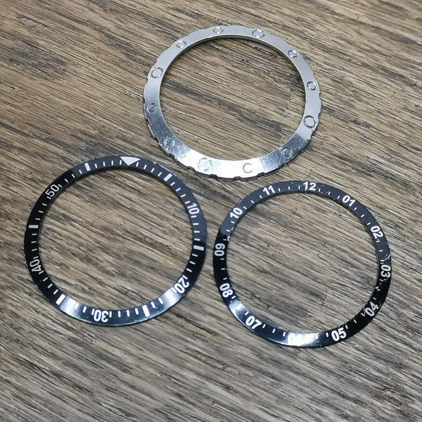 Lot of 2 Used Watch Bezel Inserts & 1 Silver Bezel Part Unknown Watches (H58)