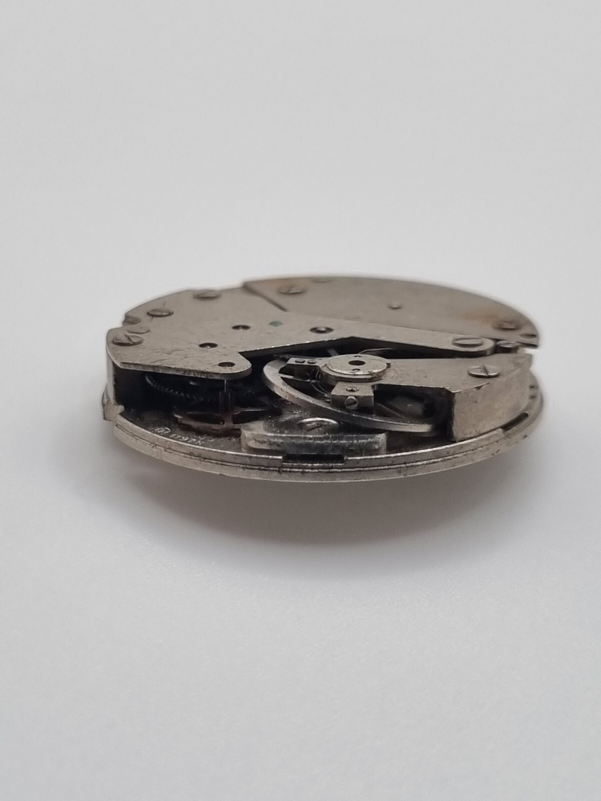 EB 1197N Manual Wind Watch Movement 17 Jewels Swiss Parts Repair Untested 23.5mm
