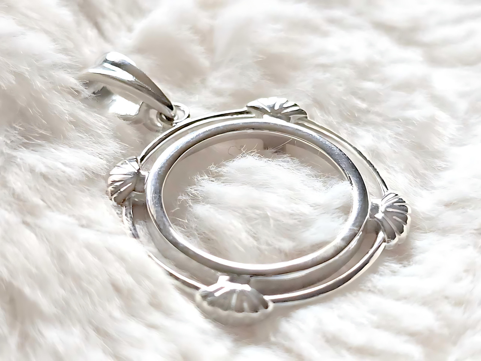 925 Sterling Silver Prong Back Clamshell Edge Bezel for 19mm Penny 1 Cent Coins