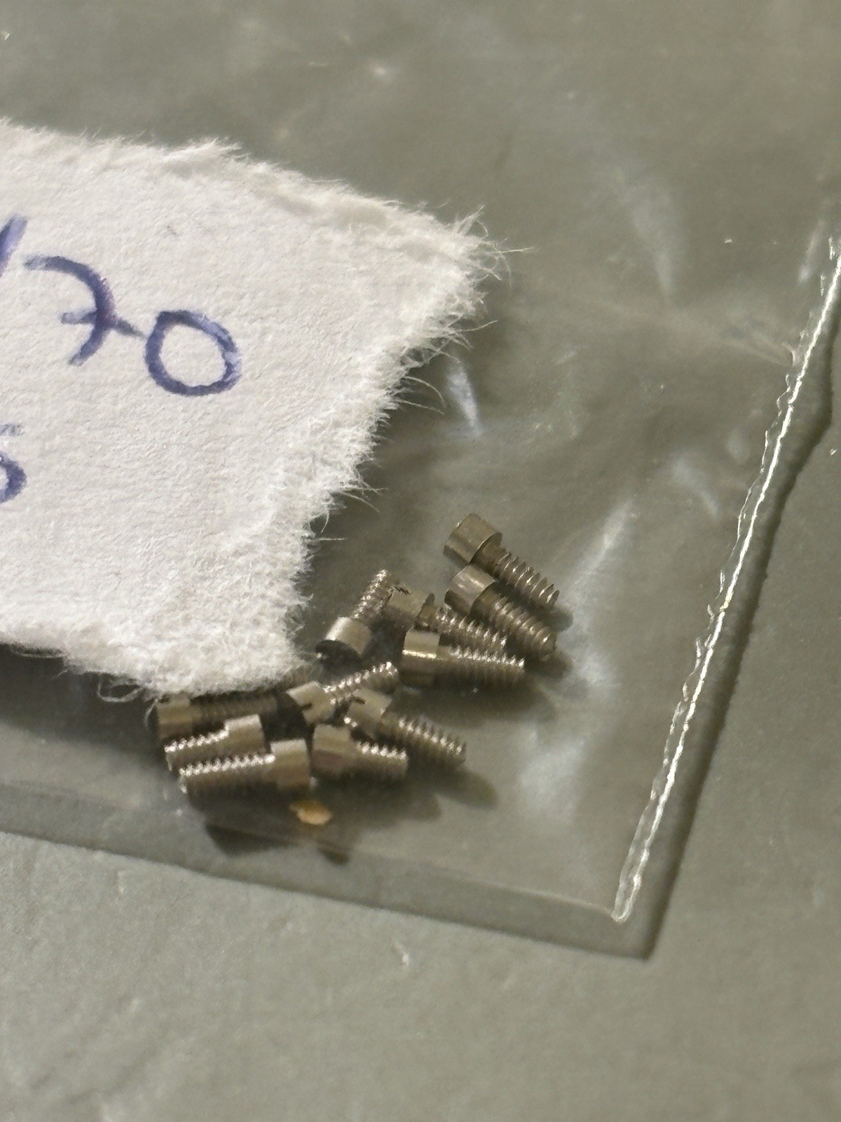 MOVADO Cal 470 assorted screws lot