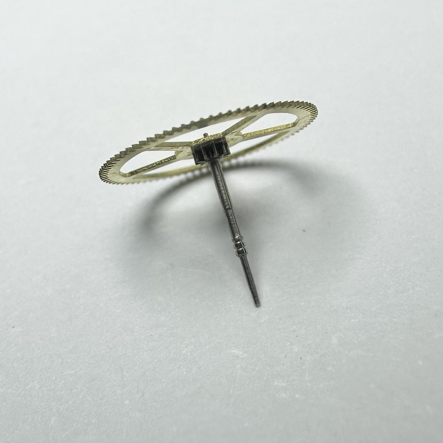 241 878 NOS FOURTH WHEEL SWEEP SECOND WHEEL FOR VINTAGE SEIKO 6222B 6222C 956
