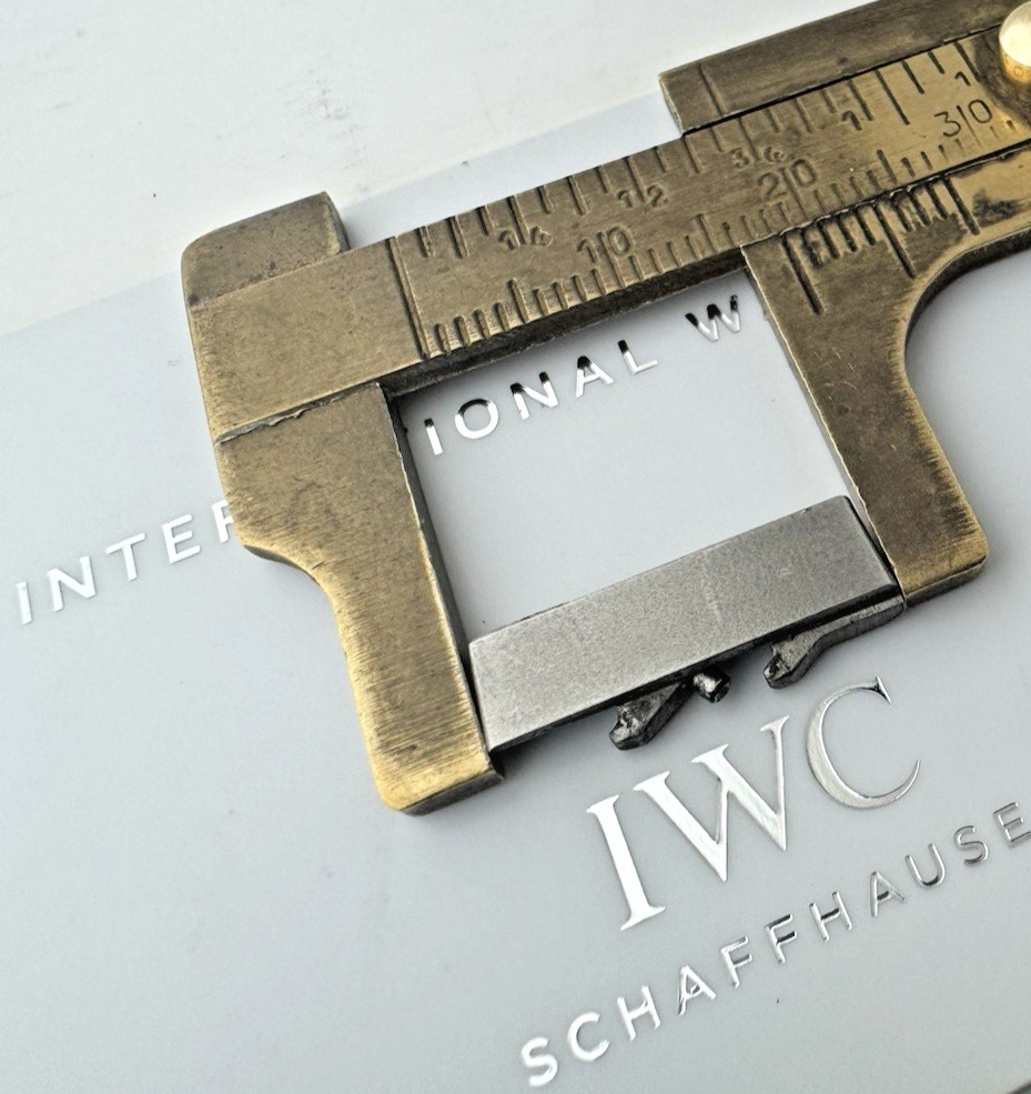IWC/PORSCHE DESIGN Watch Link TITANIUM 18 mm Mat Finish Swiss Made NICE