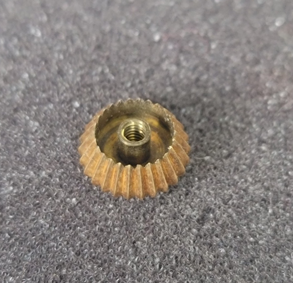 Vintage Pocket Watch Crown Gold Filled 10mm Diameter 5mm Height 7mm Opening F29f