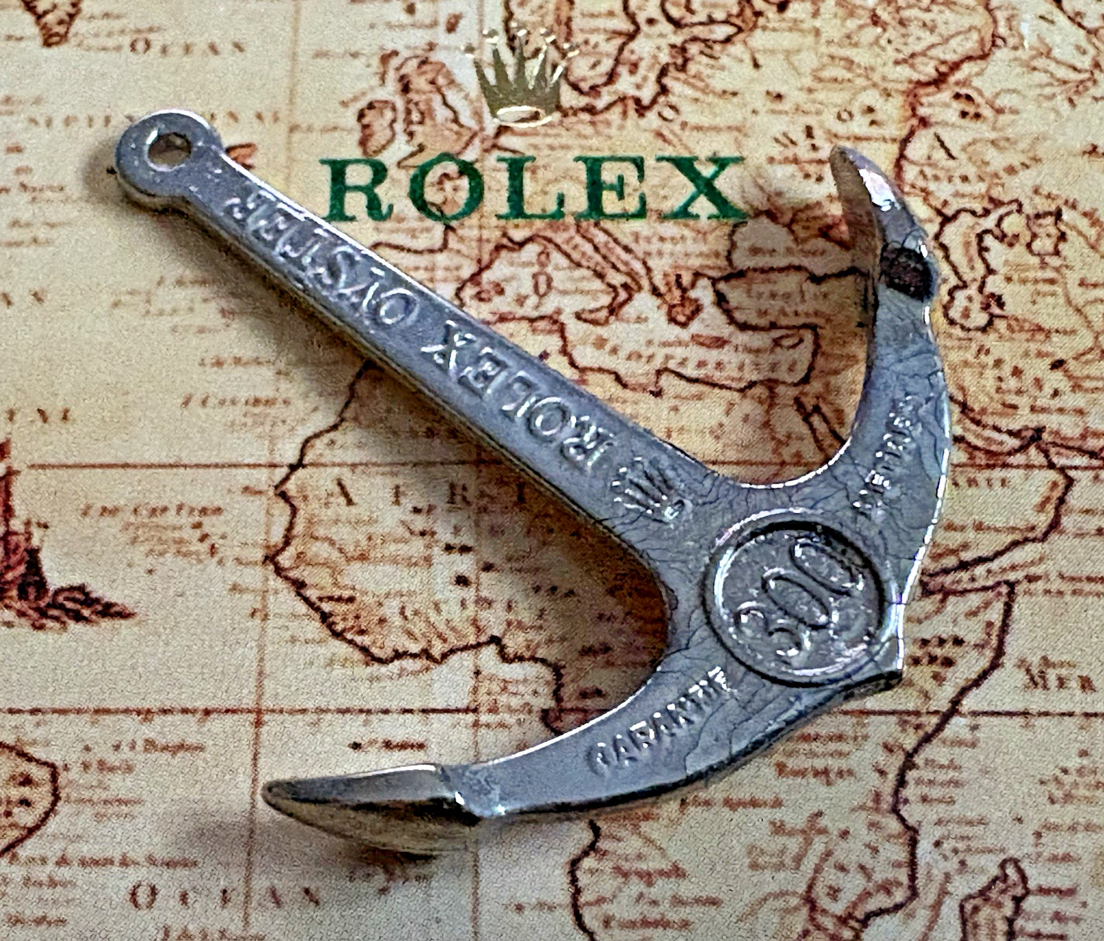 ROLEX SUBMARINER 16610 14060 Anchor 300 Metres 1000 Feet DAMAGED – NO CHAIN OEM