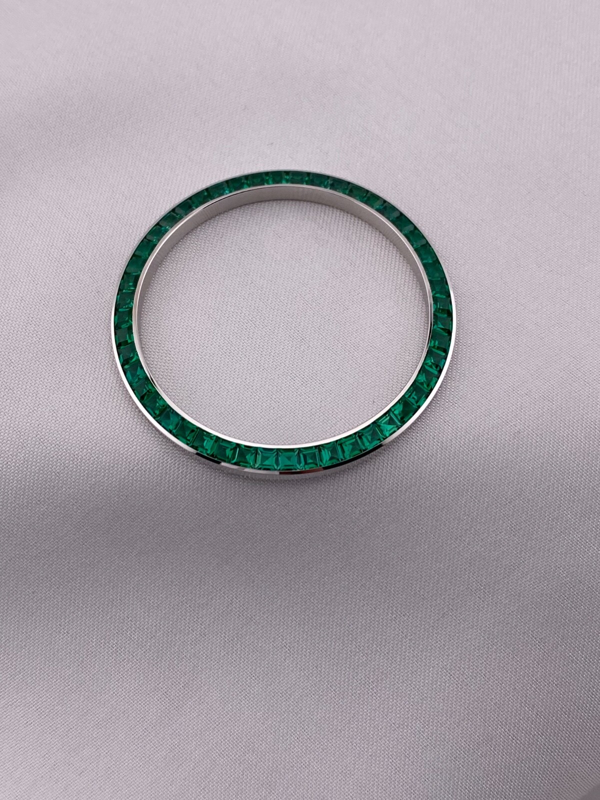 ROLEX3.50CTS.40-41 DAYDATE/DATEJUST LAB EMERALDS BEZEL18KWHITE REF#228239-126300