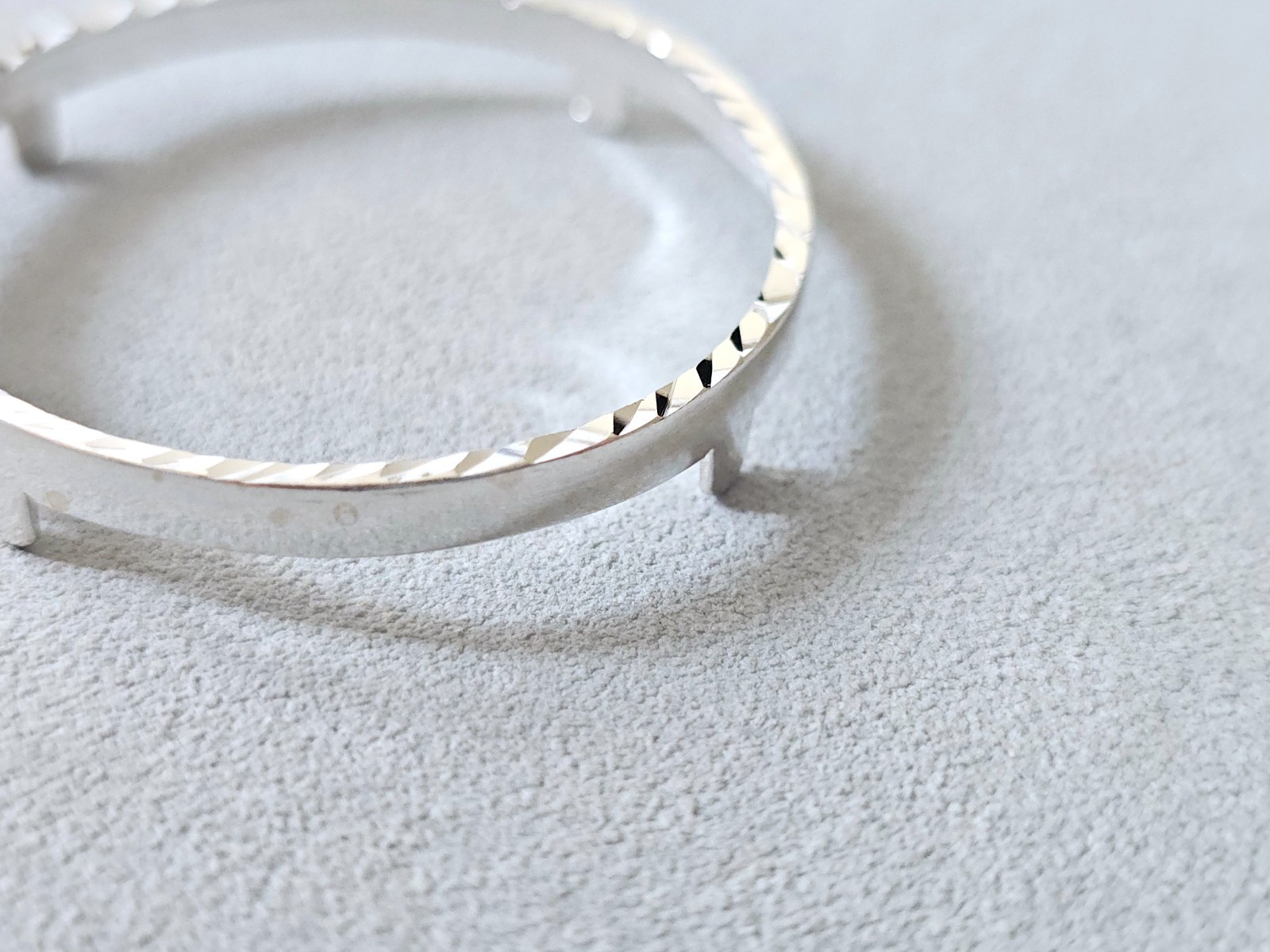 925 Sterling Silver Prong Back Diamond Cut Bezel for 41mm 1 oz Coins