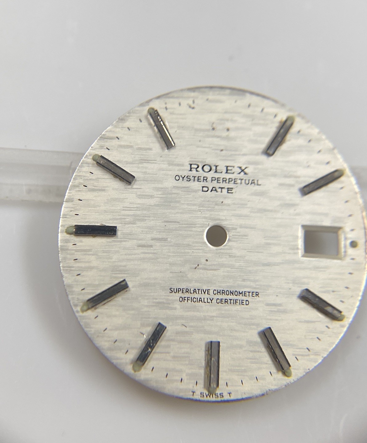 Genuine Rolex 34mm Oyster Perpetual Date 1500 1501 Cal 1570 Silver Linen Dial