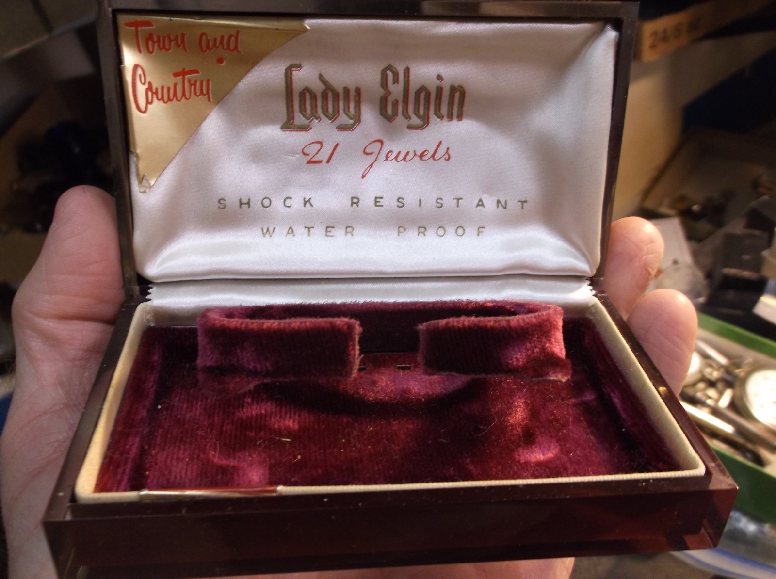 FANTASTIC VTG “LADY ELGIN 21 JEWELS, TOWN & COUNTRY” WRISTWATCH BOX, BURGUNDY