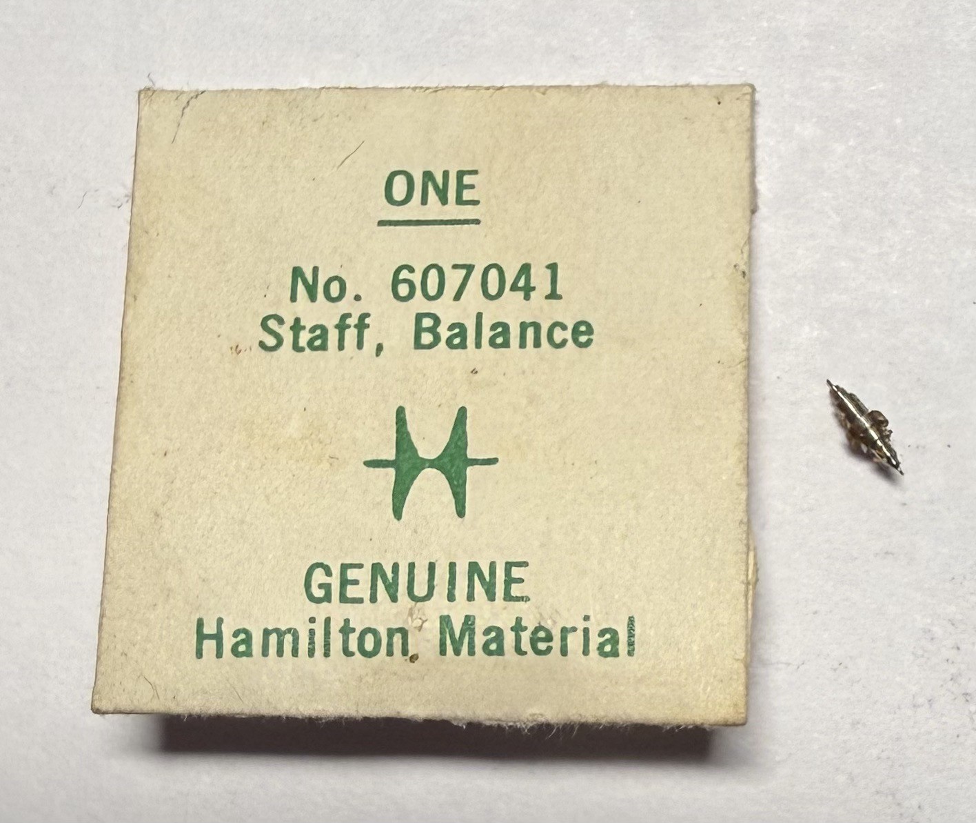 1 Genuine NOS Hamilton 607041 Pocket Watch Balance Staff 16S D.R.S.C. Pivot 11