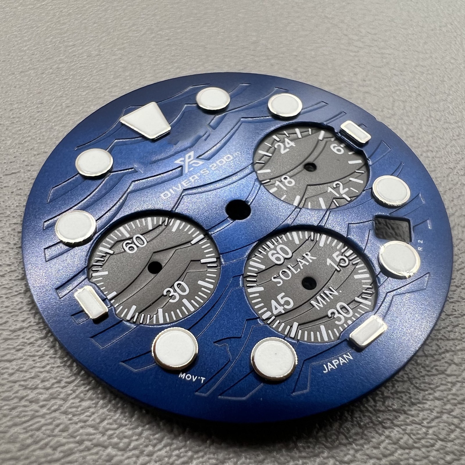 Green Luminous Watch Dial with 31mm Silver Trim for VD53 Movement