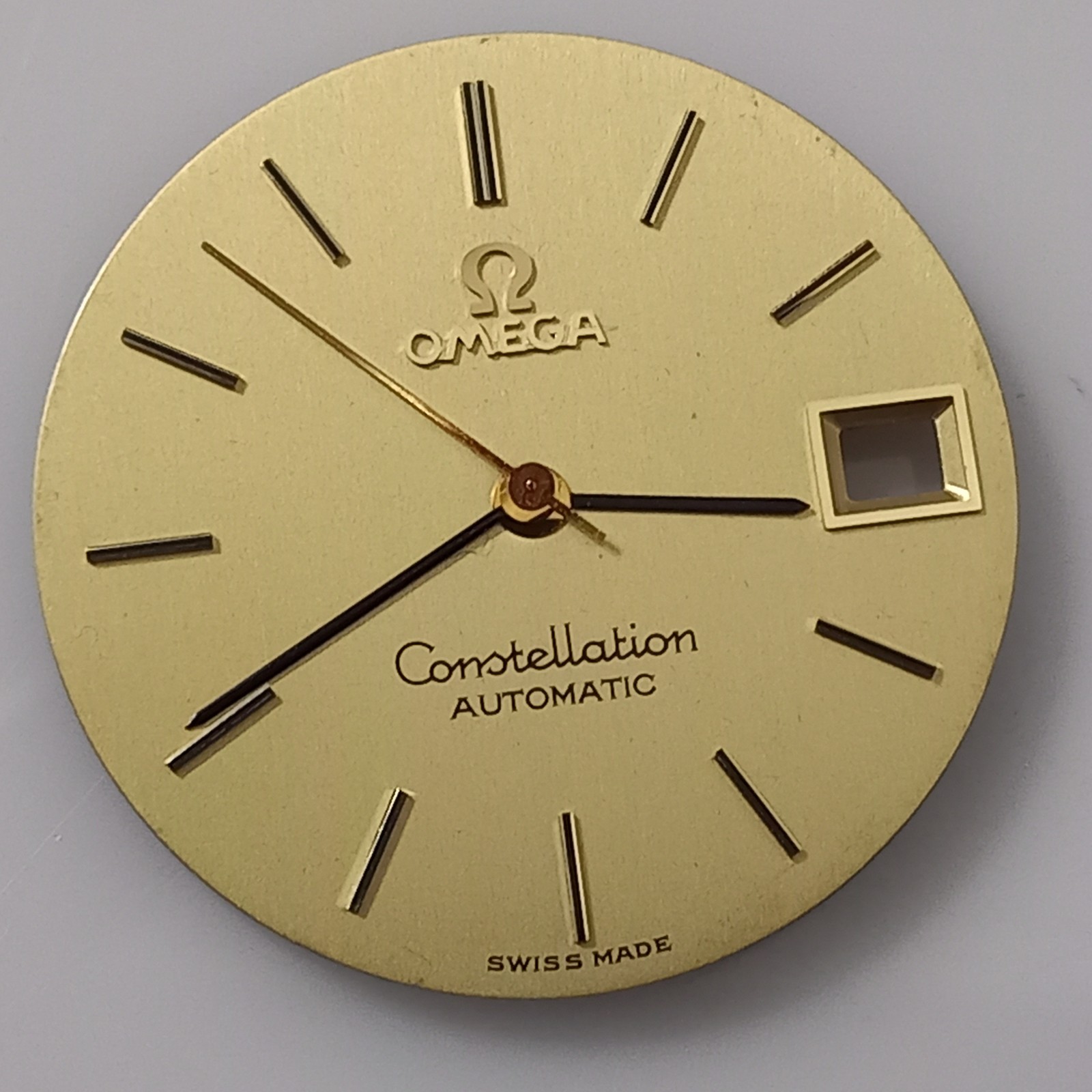 18K OMEGA CONSTELLATION DIAL + SET HANDS FOR CAL 1011 – 3.8 G 18K / 27.4 MM