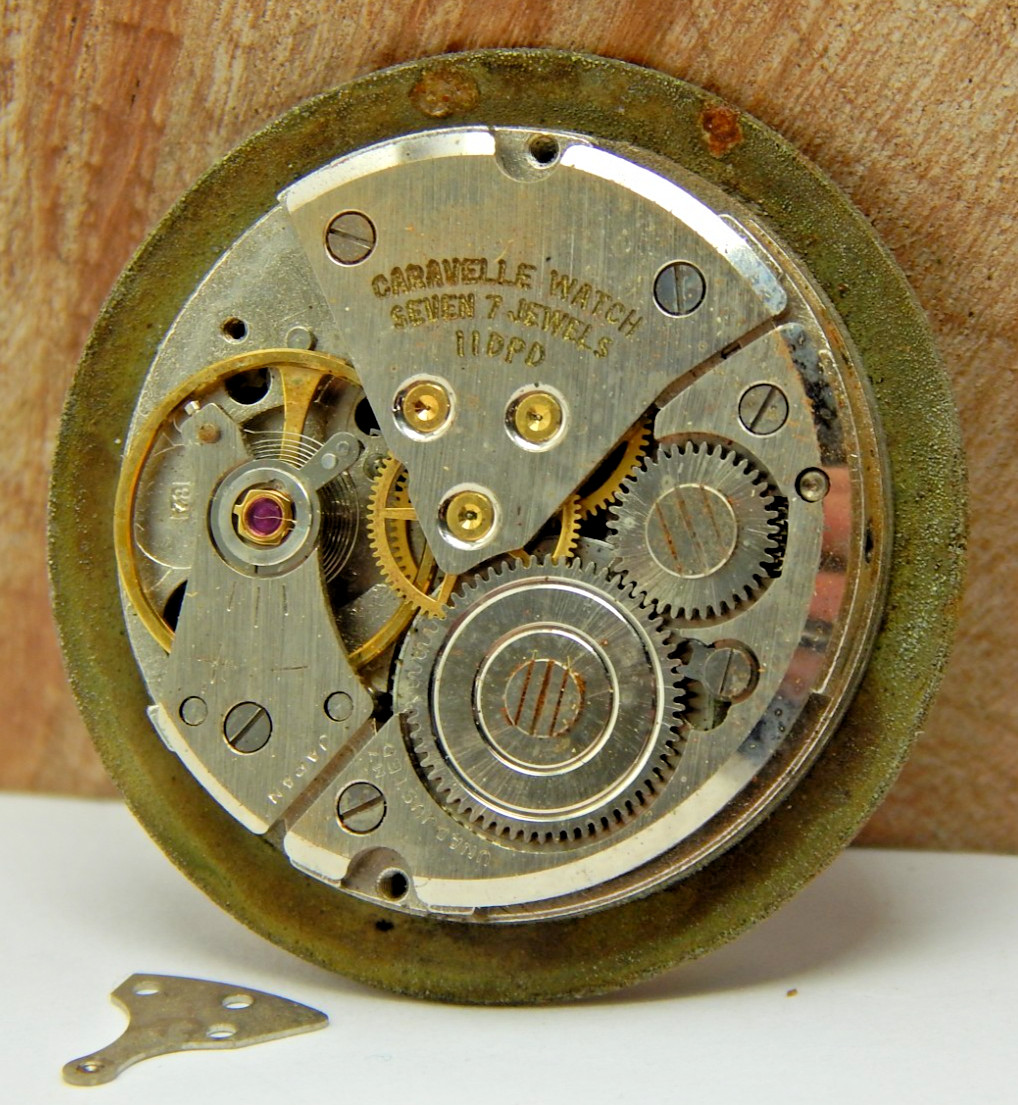 Vintage 1967 Caravelle 11DPD 7 jewel men’s wrist watch movement w/ dial & hands