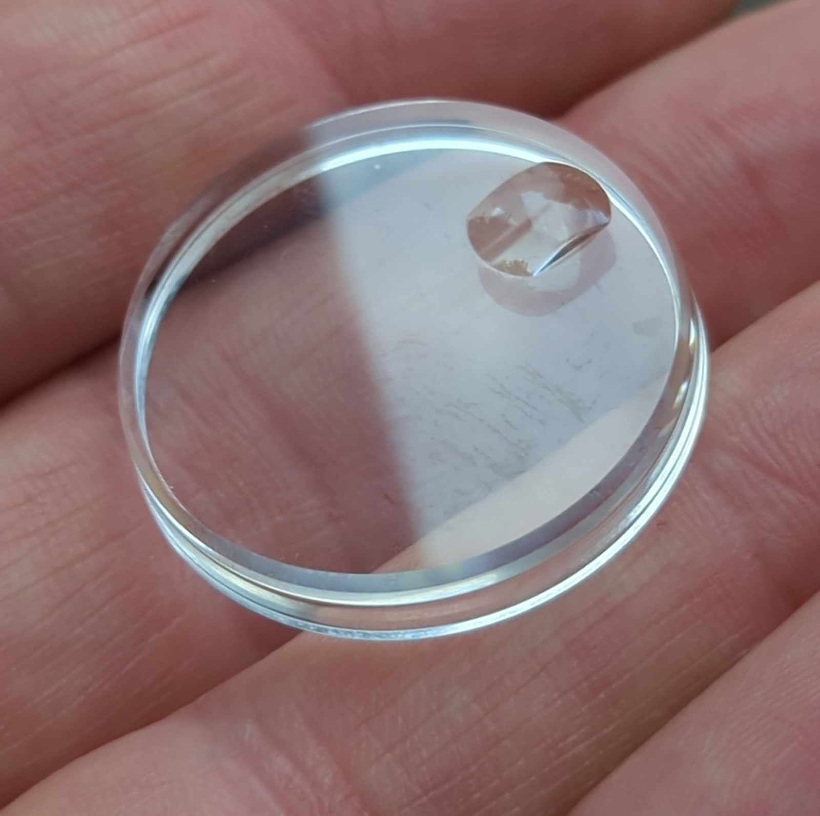 Rolex 25-127 Original Acrylic Crystal 1970s Top hat for Submariner 1680 (V68)