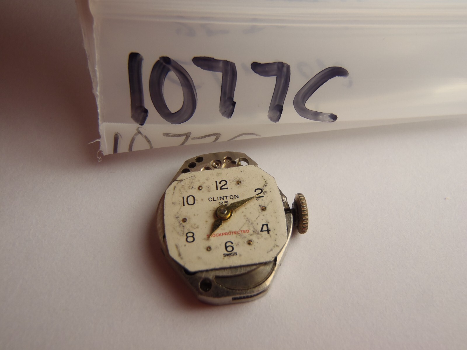 Clinton 25 Jewel Watch Movement Mechanical (Manual) 18mm x 15mm Balance Rotates