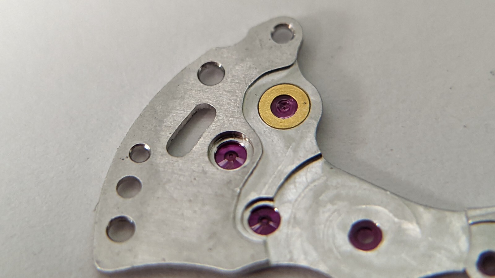 Rolex 1570 7823 1500 Series Caliber Train Wheel Bridge Pre-owned