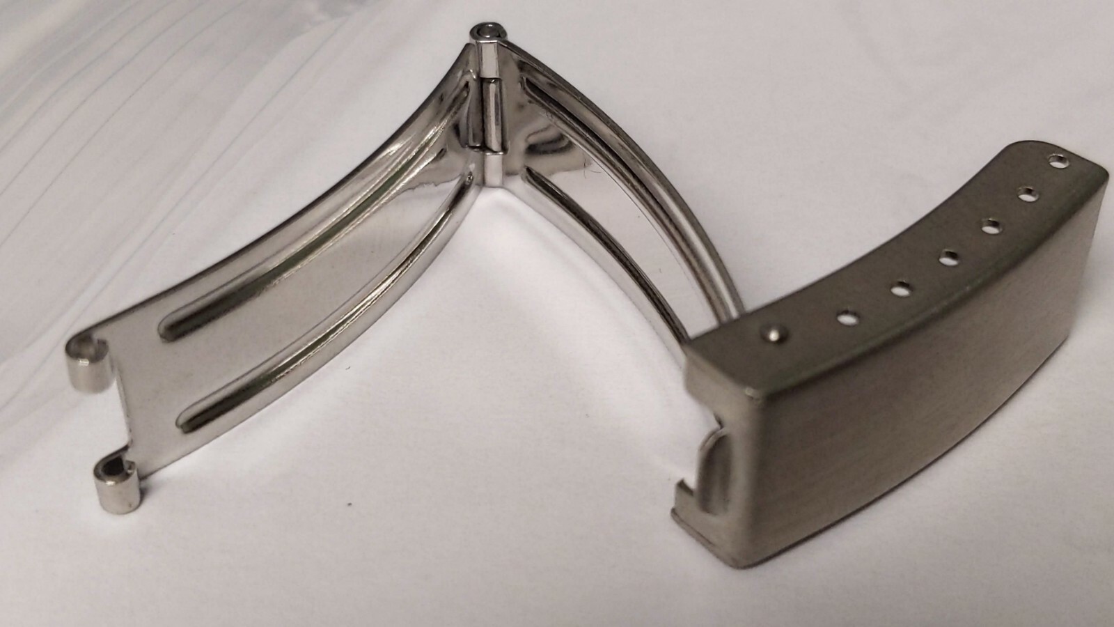 Unbranded BUCKLE WHITE/SILVER (Stainless Steel), approx 12mm at the widest point