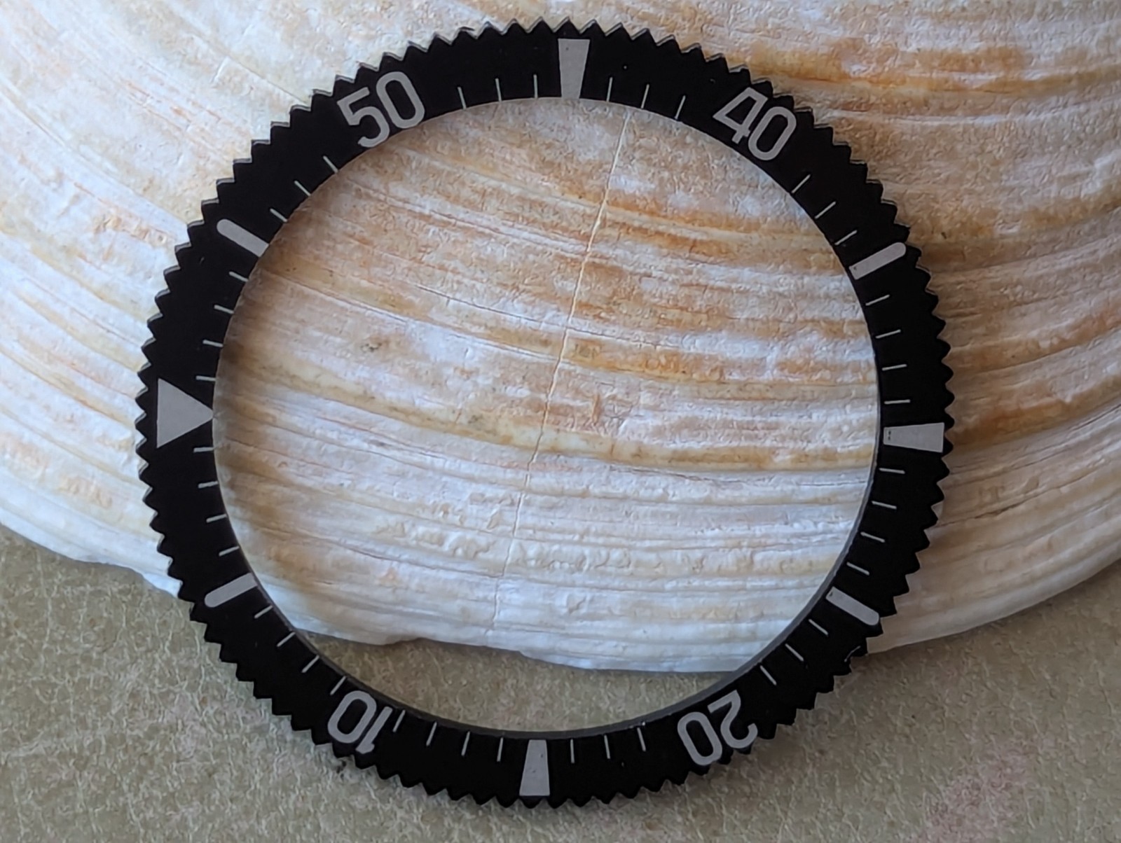Vintage 1970’s Bulova Caravelle ‘B174’ Diver Countdown BEZEL FOR 7085 CASES ONLY