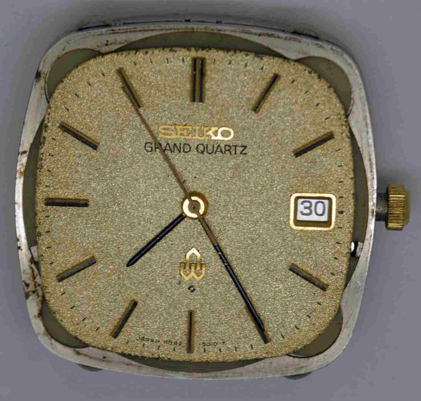 VTG SEIKO GRAND QUARTZ Movement & Case Back. Ref: 4842-5011. For Parts