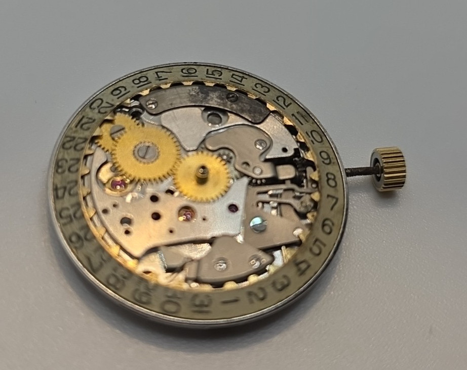 Zenith 2522 Original Overhauled Movement Incabloc 11 1/2”’ Manual Winding
